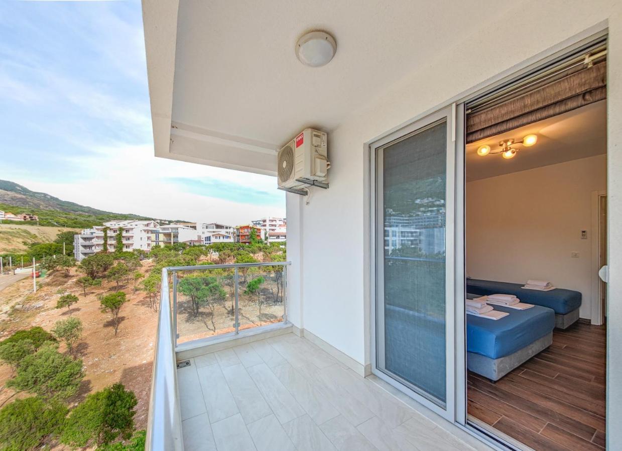 Apartment Plavo Nebo Dobra Voda Dış mekan fotoğraf